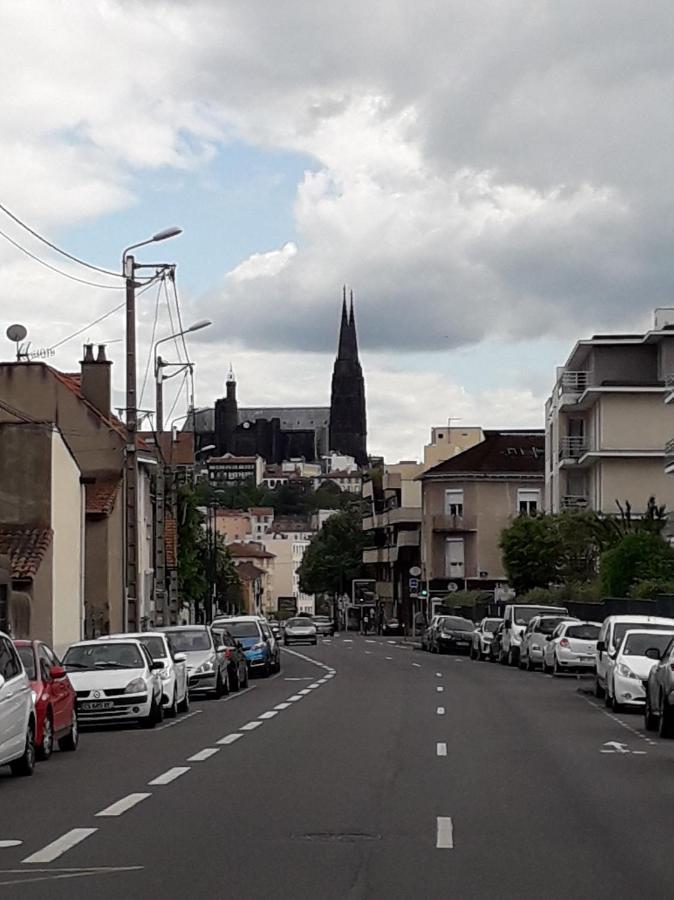 Charmant F2 Avec Vue, Proche Centre Clermont-Ferrand Luaran gambar
